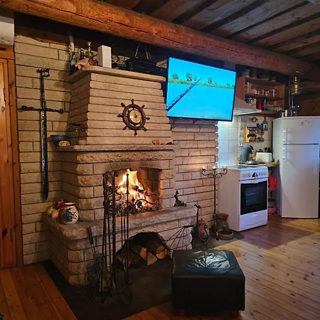 Pitsinina Log House * Kaugatoma